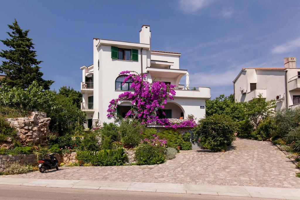Apartments Delfin Krk Town Esterno foto
